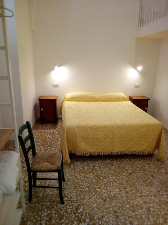 Cortile Calinea Bed & Breakfast Castrignano del Capo Exterior photo
