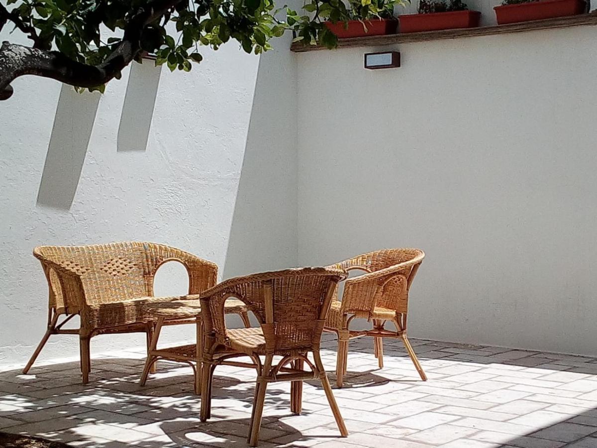 Cortile Calinea Bed & Breakfast Castrignano del Capo Exterior photo